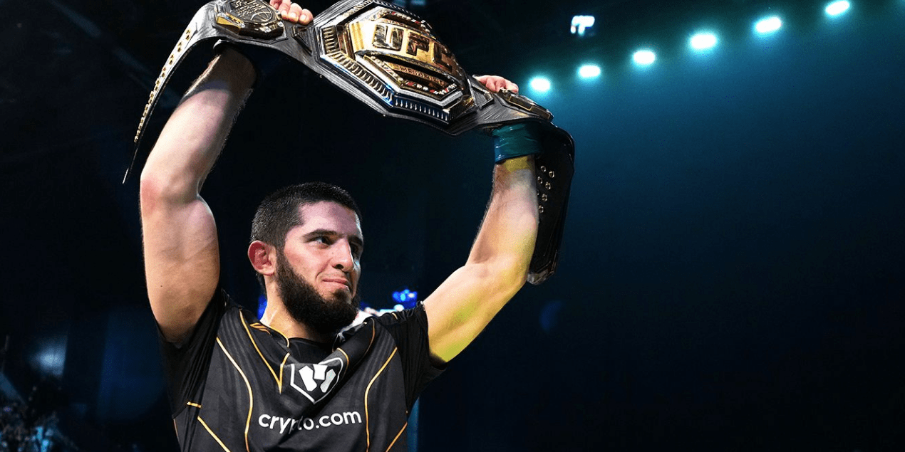 Ислам Махачев с поясом UFC