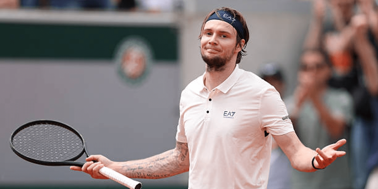 Александр Бублик стартовал с победы на турнире ATP 500 в Вене