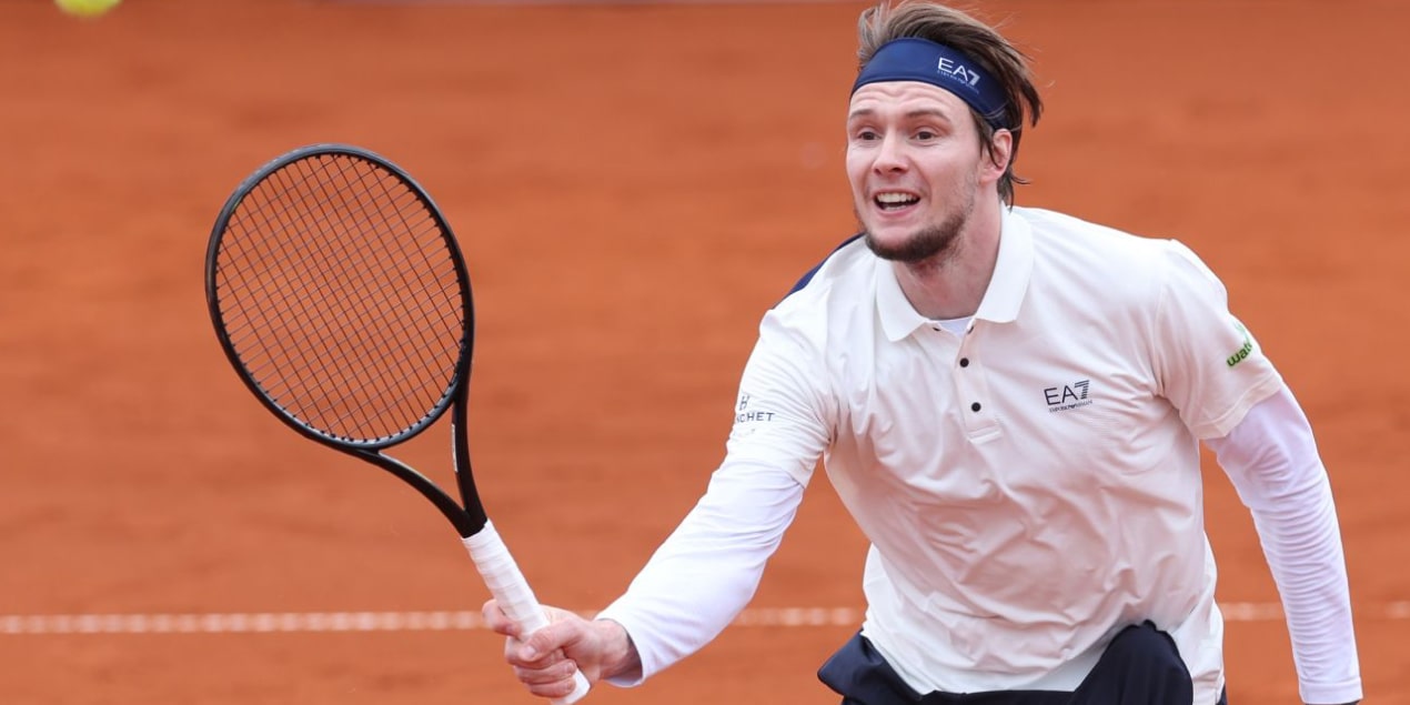 Александр Бублик взлетел на 19 строчек в live-рейтинге ATP