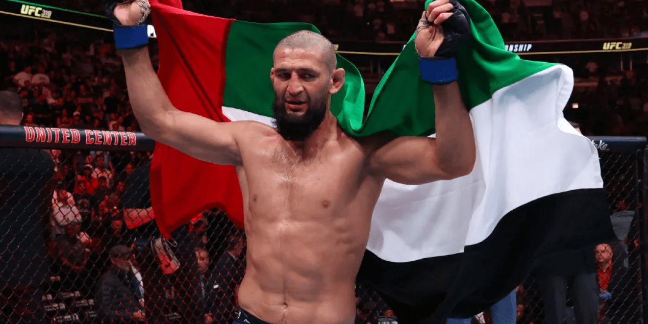 Хамзат Чимаев завоевал пояс чемпиона UFC