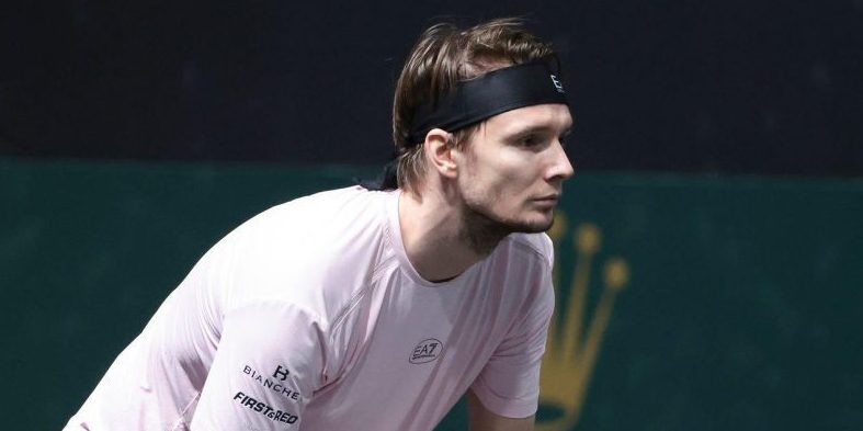 Александр Бублик обыграл Муте и вышел в 1/8 финала «Мастерса» в Париже